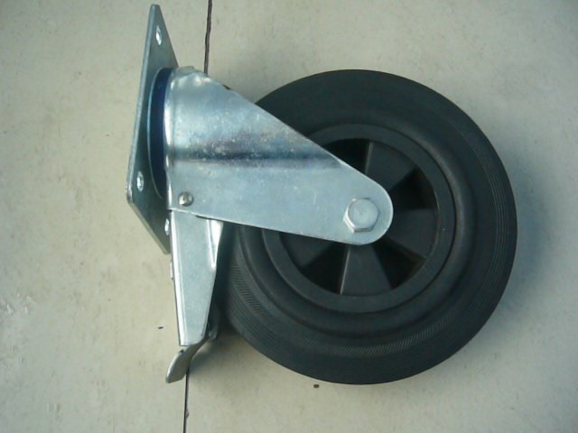 Garbage wheel with bracket