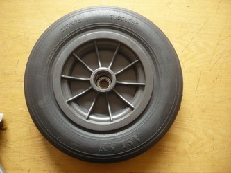 335-75 Semi-hollow solid tire