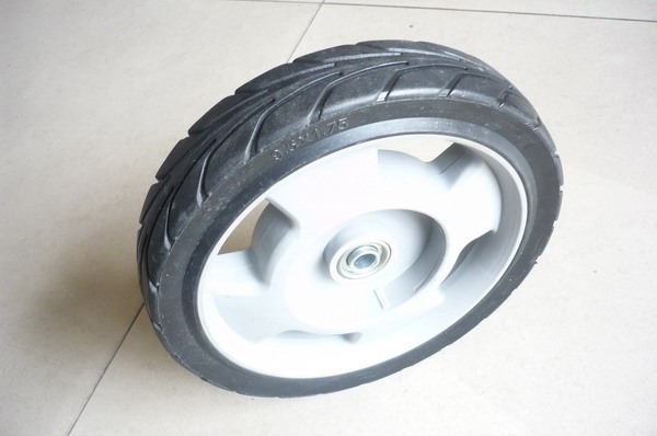9.x1.75 Hollow rubber wheel, sleeve length 36